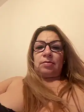 gisela27 online show from 06/08/26, 05:52