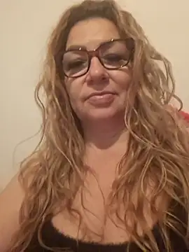 gisela27 online show from 07/29/26, 03:37