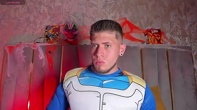 SebastianMaximoff online show from 10/31/25, 07:37