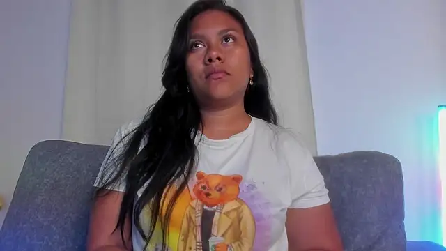 Snapshot of ale_cam chatting on 01/17/25, 04:17 ale cam online show from 01/17/25, 04:17