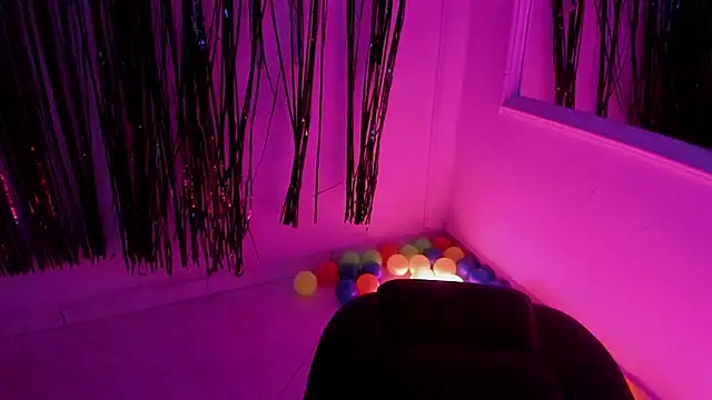 Snapshot of ale_cam chatting on 01/25/25, 07:39 ale cam online show from 01/25/25, 07:39