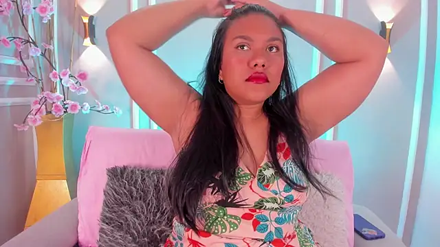 Snapshot of ale_cam chatting on 10/17/25, 10:01 ale cam online show from 10/17/25, 10:01