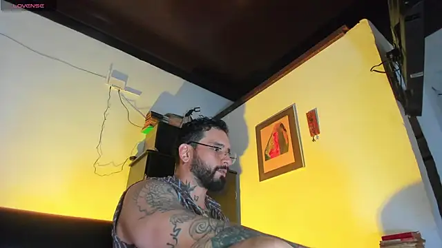 CamiloGray  online show from 09/30/25, 02:22