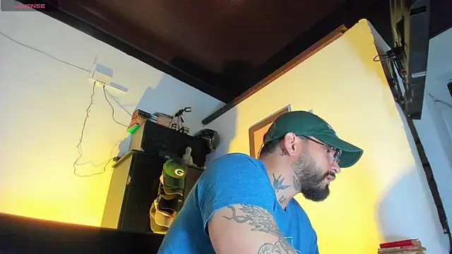 CamiloGray  online show from 10/04/25, 01:20