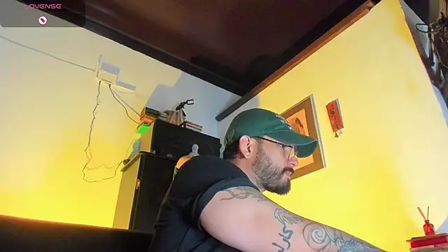 CamiloGray  online show from 11/09/25, 01:20