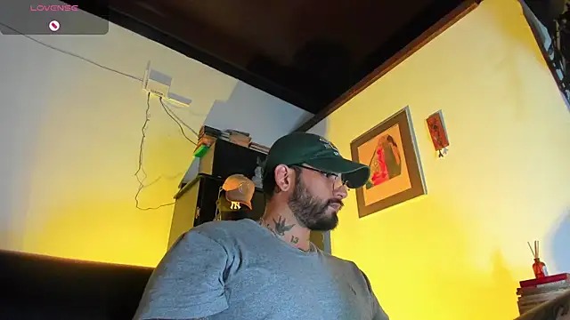 CamiloGray  online show from 11/23/25, 01:11