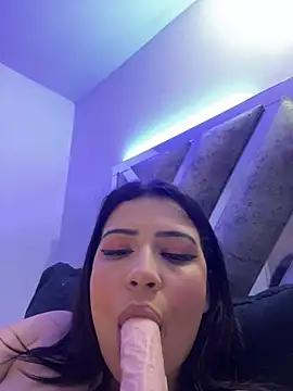 Snapshot of cutesarah_ chatting on 02/16/25, 12:52 cutesarah online show from 02/16/25, 12:52
