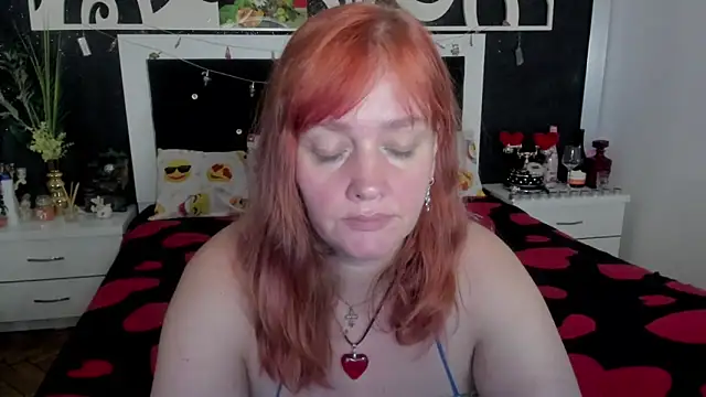 Snapshot of SinFulTitsDD chatting on 01/11/25, 08:10 SinFulTitsDD online show from 01/11/25, 08:10