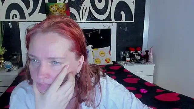 Snapshot of SinFulTitsDD chatting on 02/11/25, 12:28 SinFulTitsDD online show from 02/11/25, 12:28