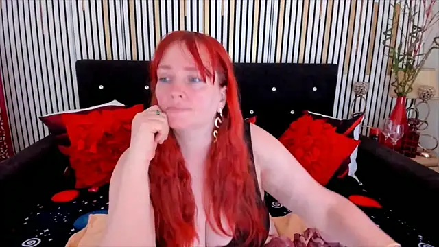 Snapshot of SinFulTitsDD chatting on 04/14/26, 12:22 SinFulTitsDD online show from 04/14/26, 12:22