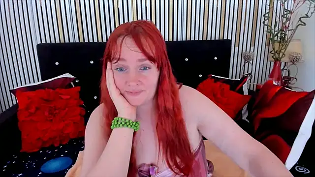 Snapshot of SinFulTitsDD chatting on 04/15/26, 01:29 SinFulTitsDD online show from 04/15/26, 01:29