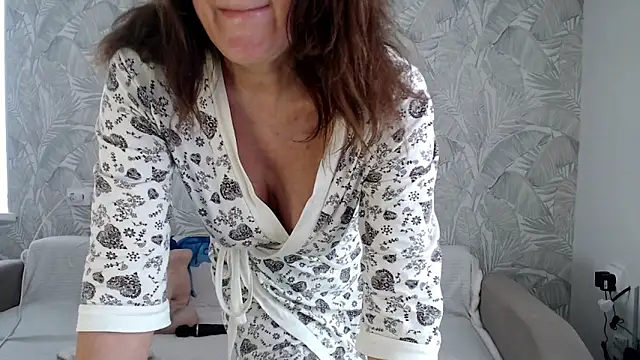 Snapshot of increible_della chatting on 09/26/25, 09:57 increible della online show from 09/26/25, 09:57