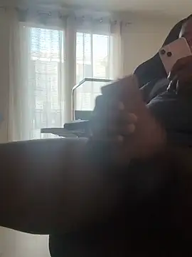 Snapshot of waakenda chatting on 10/07/25, 05:10 waakenda online show from 10/07/25, 05:10