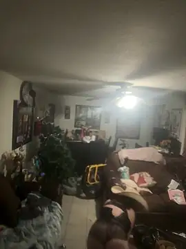 Snapshot of Cataleia21 chatting on 12/18/25, 12:22 Cataleia21 online show from 12/18/25, 12:22