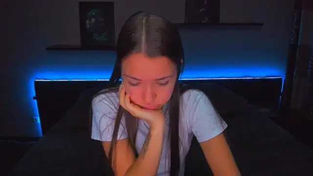 Snapshot of AlexaBarkley chatting on 10/30/25, 12:23 AlexaBarkley online show from 10/30/25, 12:23