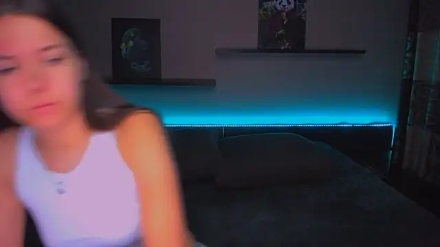 Snapshot of AlexaBarkley chatting on 11/10/25, 12:20 AlexaBarkley online show from 11/10/25, 12:20