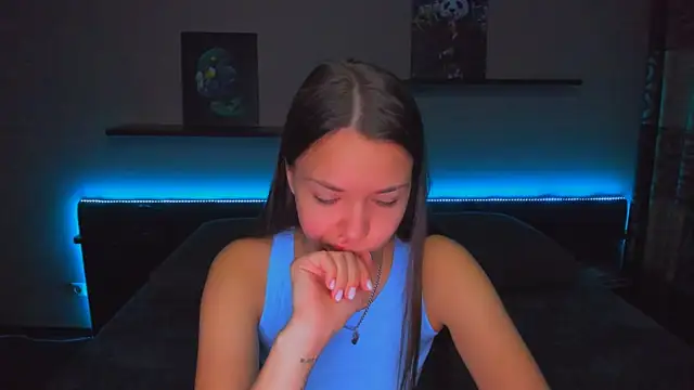 Snapshot of AlexaBarkley chatting on 11/13/25, 12:31 AlexaBarkley online show from 11/13/25, 12:31