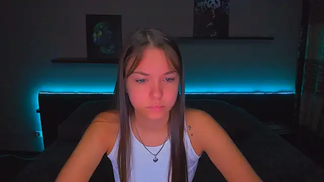 Snapshot of AlexaBarkley chatting on 12/15/25, 12:26 AlexaBarkley online show from 12/15/25, 12:26