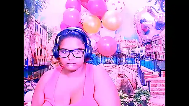 Snapshot of Indianfairy99 chatting on 02/14/26, 05:10 Indianfairy99 online show from 02/14/26, 05:10