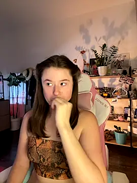 sweetest pie online show from 09/19/25, 05:57