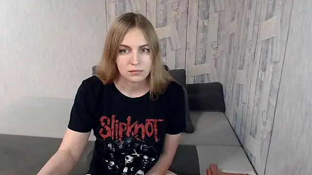 Pilly green  online show from 12/15/24, 08:30