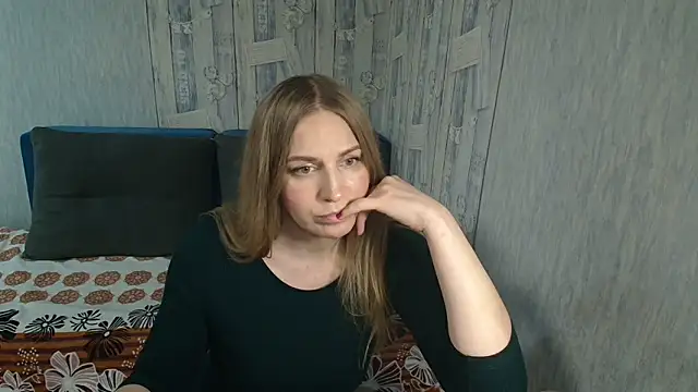 Snapshot of Pilly_green_ chatting on 11/08/25, 08:14 Pilly green online show from 11/08/25, 08:14