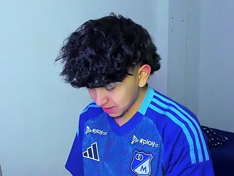 Snapshot of cody_johson chatting on 12/18/25, 01:11 cody johson online show from 12/18/25, 01:11