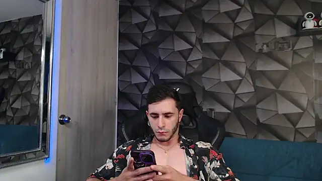 Snapshot of Latino_stud4u chatting on 11/03/25, 01:40 Latino stud4u online show from 11/03/25, 01:40