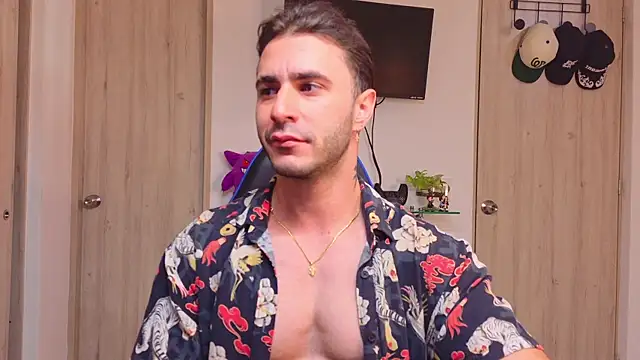 Latino stud4u online show from 07/13/26, 07:49