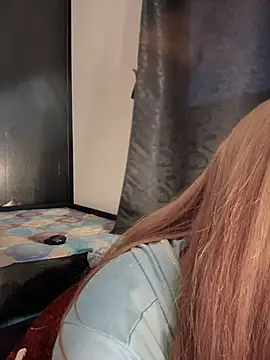  Danna online show from 06/12/26, 10:47