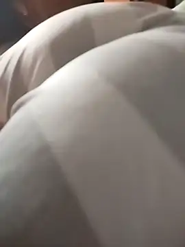 Snapshot of LovlyAnnie chatting on 11/22/25, 06:56 LovlyAnnie online show from 11/22/25, 06:56