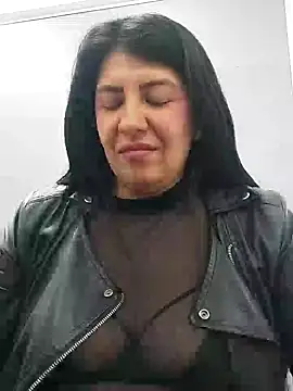 aisha latina online show from 01/30/25, 06:10