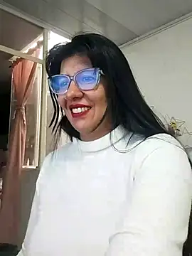 aisha latina online show from 02/23/26, 02:58