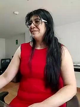 aisha latina online show from 06/10/26, 01:54