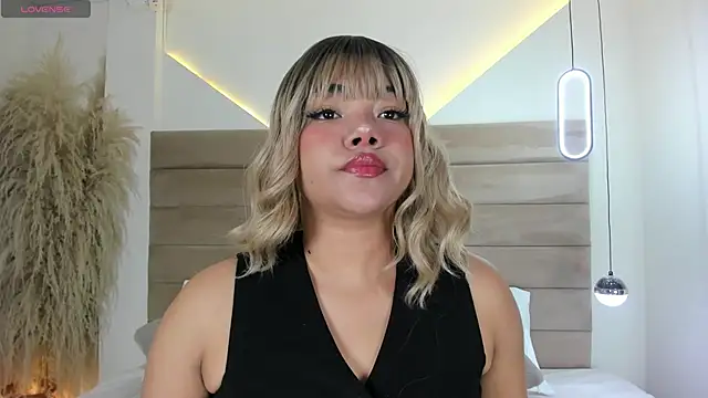 ValerieDiaz  online show from 09/09/25, 12:05