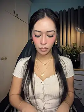 Jasmine Elcock online show from 05/05/26, 07:44