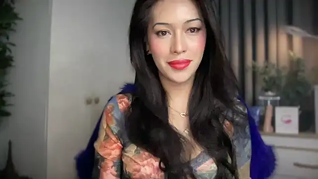 Snapshot of Jasmine_Elcock chatting on 06/19/26, 06:45 Jasmine Elcock online show from 06/19/26, 06:45