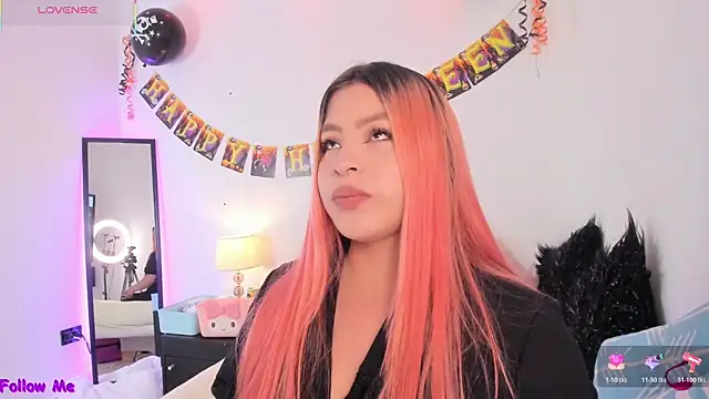 SophieRossi online show from 10/30/25, 04:03