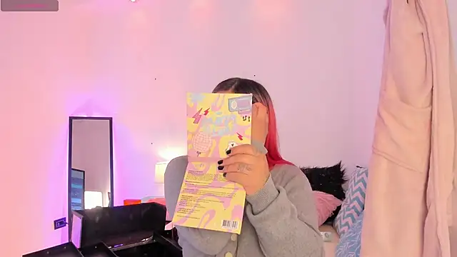 SophieRossi online show from 11/08/25, 03:39