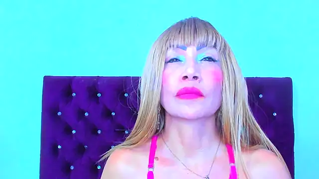 Snapshot of almabeckelt chatting on 11/11/25, 08:53 almabeckelt online show from 11/11/25, 08:53