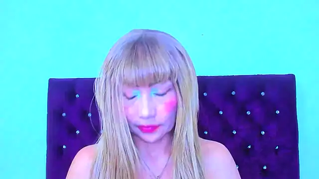 Snapshot of almabeckelt chatting on 11/15/25, 07:21 almabeckelt online show from 11/15/25, 07:21