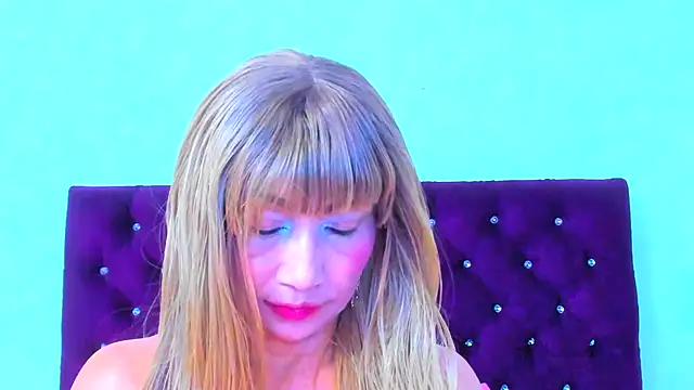 Snapshot of almabeckelt chatting on 11/26/25, 07:37 almabeckelt online show from 11/26/25, 07:37