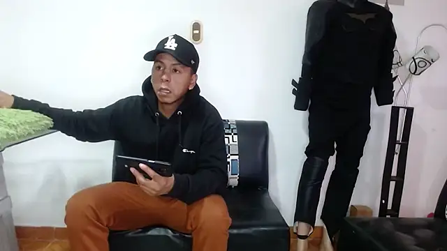 Black hot266 online show from 02/04/26, 04:02