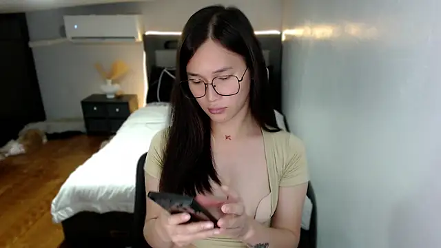 AmazingLuchie online show from 06/21/26, 05:32