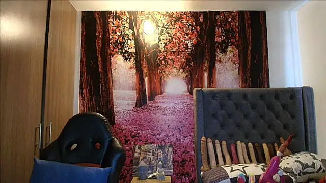 Snapshot of sofia23dirty chatting on 11/08/25, 05:01 sofia23dirty online show from 11/08/25, 05:01