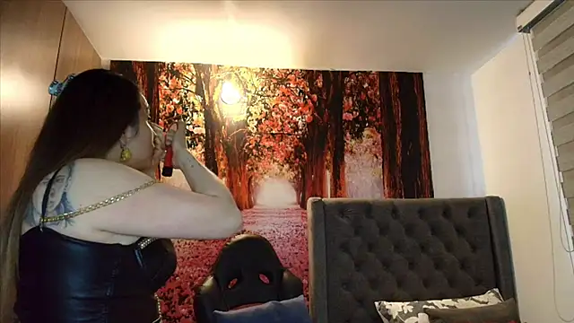 Snapshot of sofia23dirty chatting on 11/15/25, 08:38 sofia23dirty online show from 11/15/25, 08:38