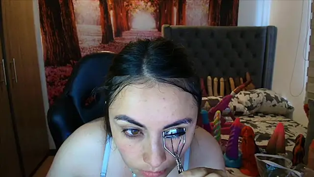 Snapshot of sofia23dirty chatting on 11/16/25, 05:51 sofia23dirty online show from 11/16/25, 05:51