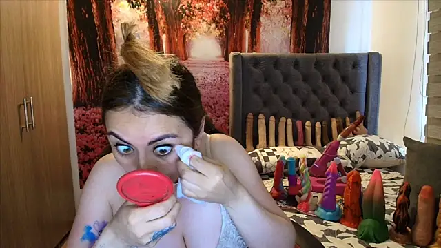 Snapshot of sofia23dirty chatting on 12/05/25, 05:20 sofia23dirty online show from 12/05/25, 05:20