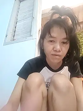 Snapshot of Little_suzy5 chatting on 12/02/25, 08:37 Little suzy5 online show from 12/02/25, 08:37