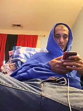 Snapshot of hottboyy45 chatting on 10/23/25, 09:24 hottboyy45 online show from 10/23/25, 09:24